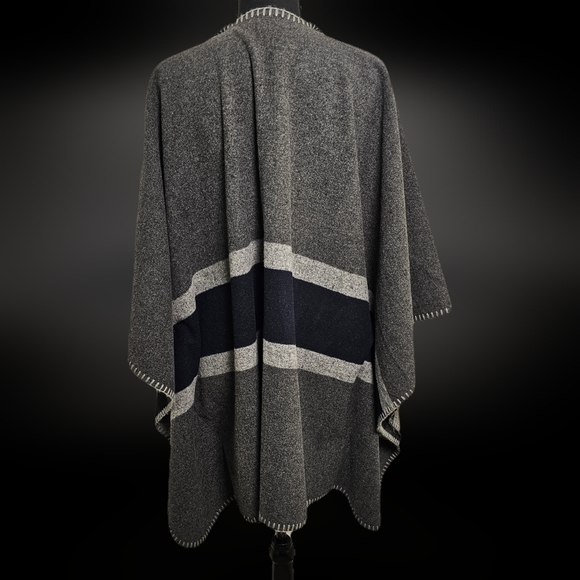 ARTISAN NY Poncho Ruana Wrap.  Large Poly Wool Blend - Picture 8 of 11